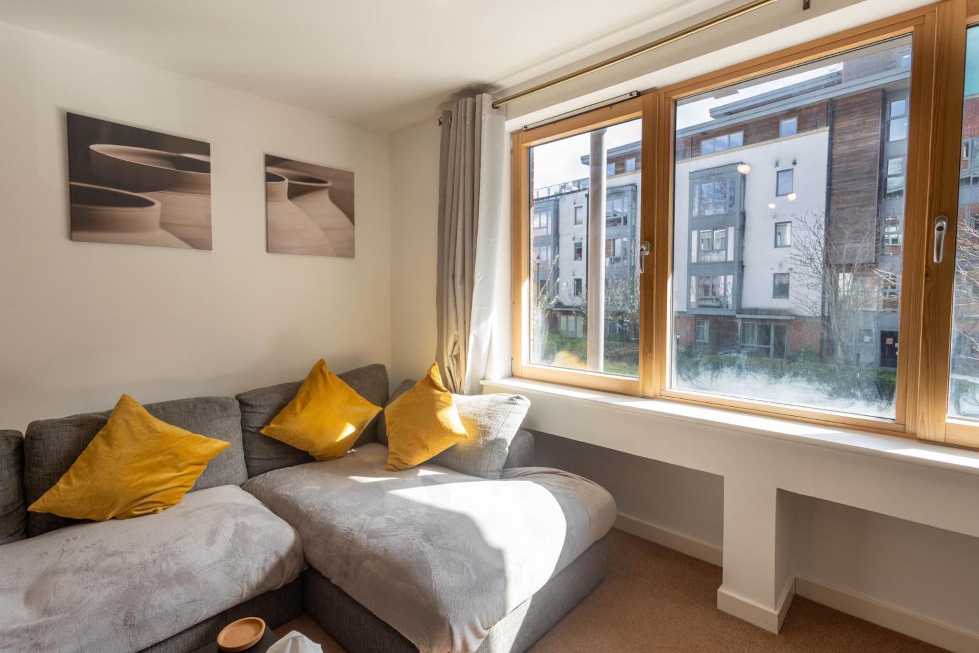 Stylish 2br Flat - Free Gym - Contractors Apartamento *